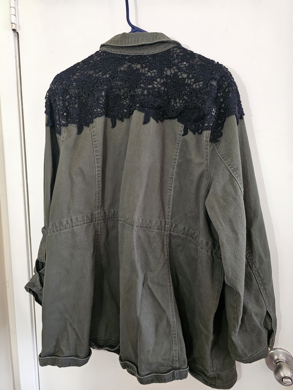 torrid Olive Green Utility Anorak with Black Lace Shoulders - Picture 5 of 5